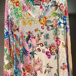 Johnny Was LA long sleeved top. Soft bamboo/spandex blend. Size Small.